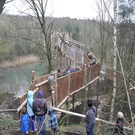 Dom wakacyjny In With Garden